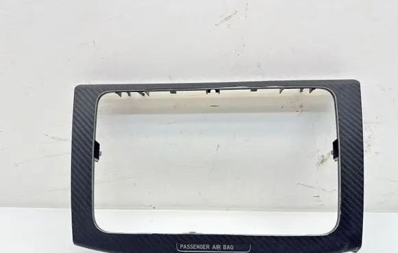 Volkswagen PASSAT B6 Radio/GPS head unit trim 318410100
