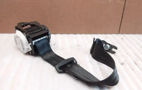 Audi A6 S6 C7 4G Rear seatbelt 4G8857805B