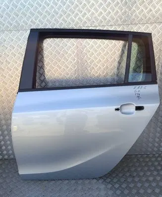 Opel Zafira C Rear door 