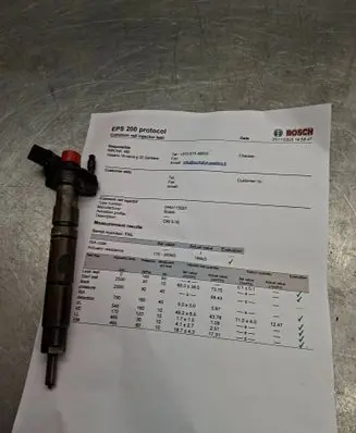 Mercedes-Benz R W251 Fuel injector A6420700587 0445115