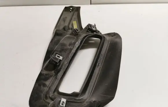 Chevrolet Camaro Fog light bracket 84341838