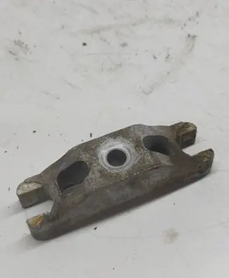 Volkswagen PASSAT B7 Fuel Injector clamp holder 03l216