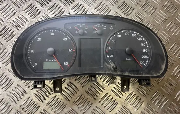 Speedometer (instrument cluster)