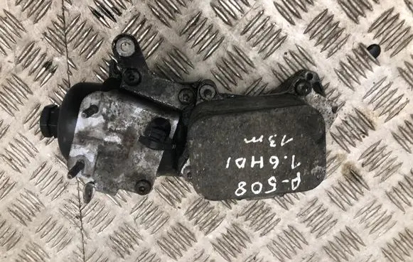 Peugeot 508 Oil filter mounting bracket