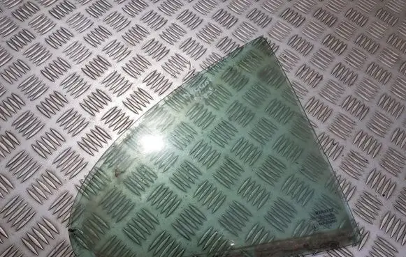Renault Megane I Rear vent window glass 