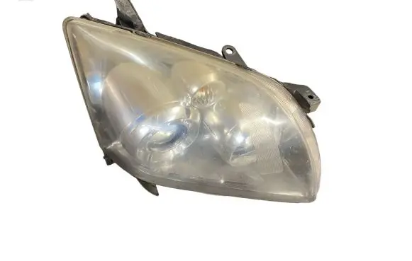 Toyota Avensis T250 Headlight/headlamp