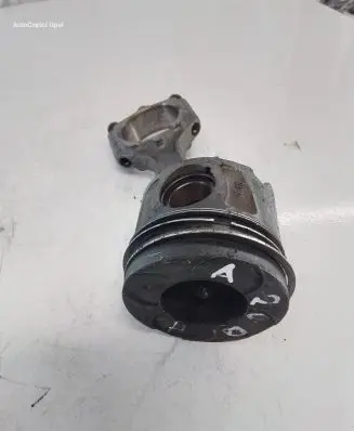 Opel Insignia A Piston with connecting rod