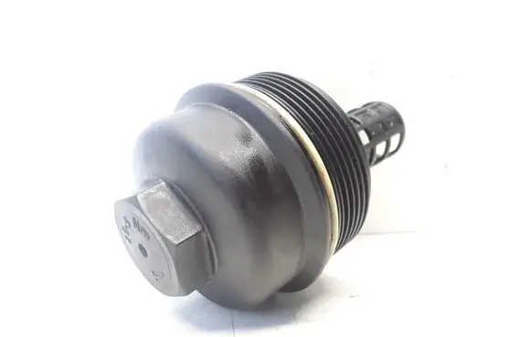 Volvo V70 Oil filter cover 6740217009