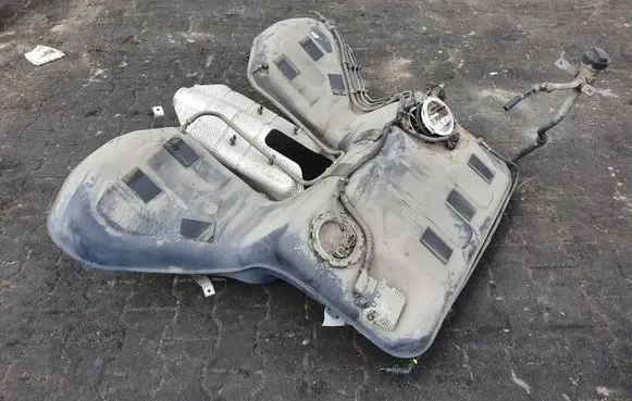 Audi A8 S8 D3 4E Fuel tank 4E0201021BF