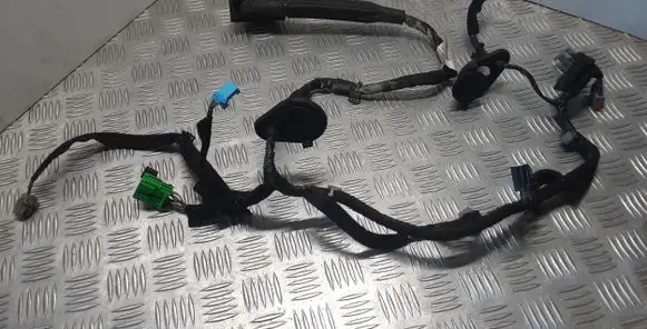 Volvo V40 Front door wiring loom 31334104
