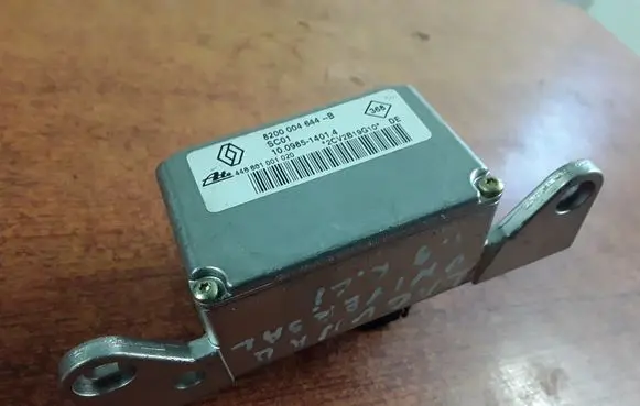 Renault Laguna II ESP acceleration yaw rate sensor 8200004644