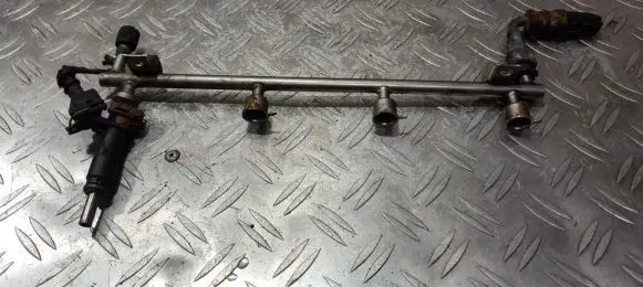 Fuel main line pipe