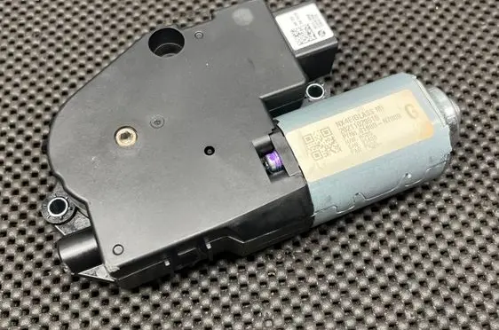 Hyundai Tucson IV NX4 Sunroof motor/actuator 81680N7000