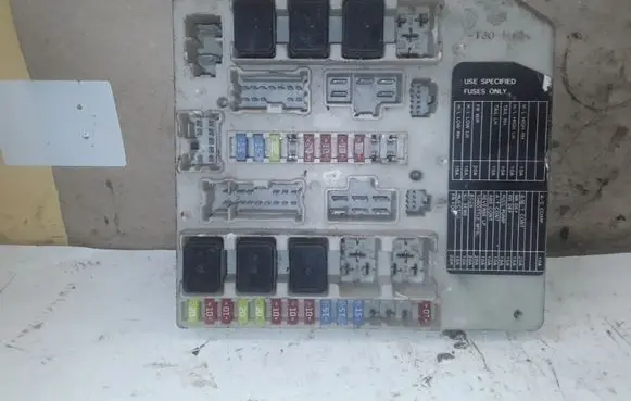 Nissan Note (E11) Fuse module NOCODE