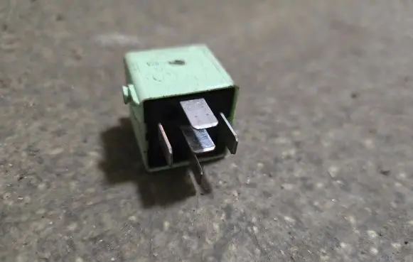 BMW 5 E39 Other relay 8373700 61368373700 V23134K50X23112