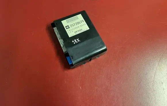 Cadillac SRX Comfort/convenience module 25720679