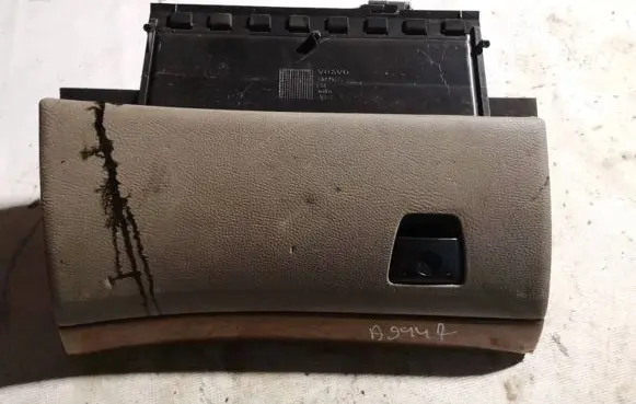Volvo XC90 Glove box 3409563