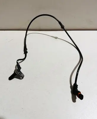 Mercedes-Benz CLS C218 X218 ABS brake wheel speed sensor A2129053403