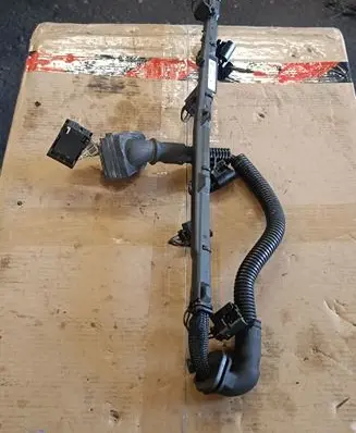 BMW 6 F06 Gran coupe Fuel injector wires 850799405