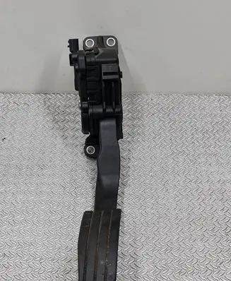 Renault Twingo II Accelerator throttle pedal 8200426241D 6PV00908504