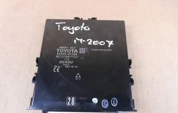 Toyota Auris E180 Other control units/modules 8999002380