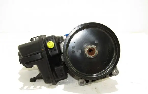 Mercedes-Benz E W212 Power steering pump A0064664701