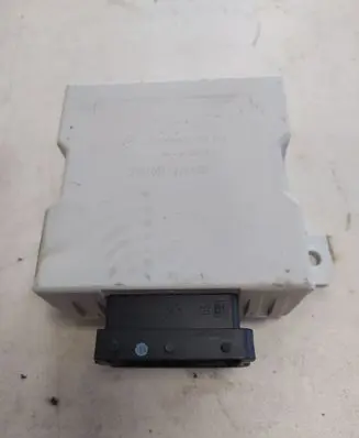 Toyota Avensis T250 Window wiper relay 150696