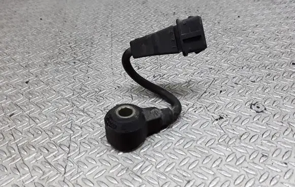 Volkswagen Golf IV Detonation knock sensor 06A905377