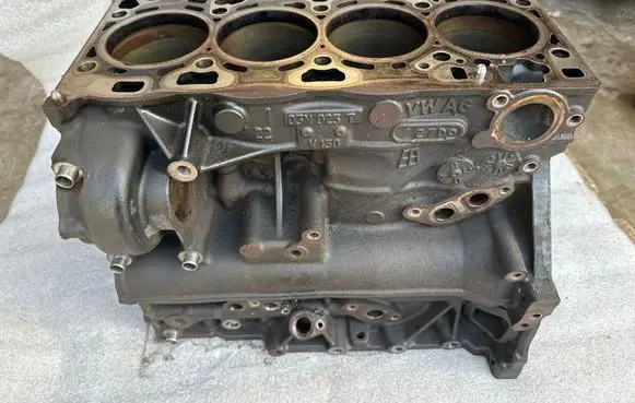 Volkswagen Crafter Engine block 03N023T 03NT DNA