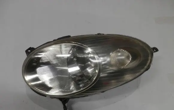 Nissan Micra Headlight/headlamp