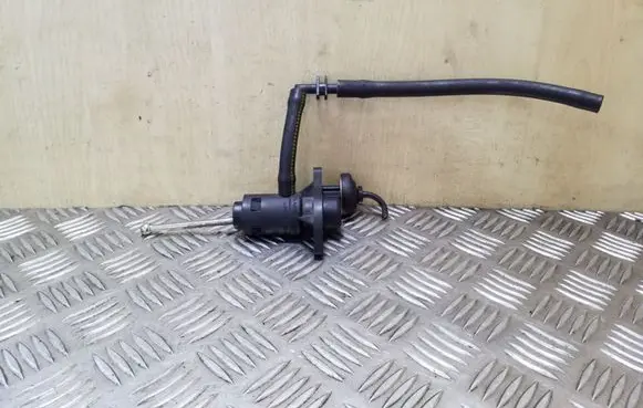 Audi A4 S4 B6 8E 8H Clutch master cylinder 8E1721401S