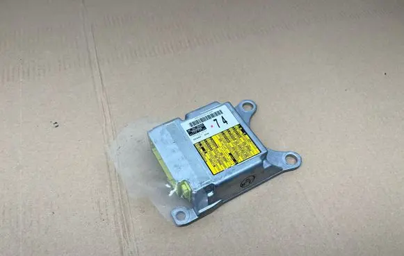 Toyota Auris 150 Airbag control unit/module 8917012740