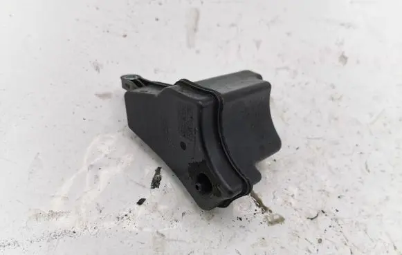Land Rover Range Rover Sport L320 Vacuum air tank 9X2Q9Y498AB