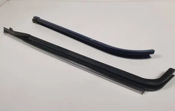Chrysler Town u0026 Country V Door glass rail 902AB2353 904ABG24730474