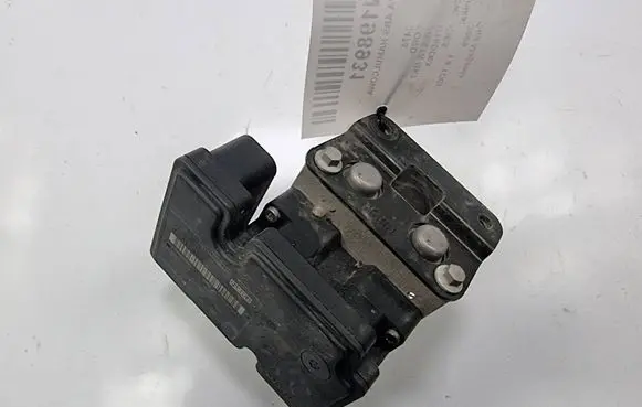 Ford Fiesta ABS Pump 8V512M110AD