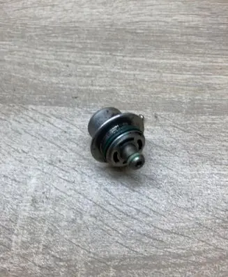 Opel Astra G Fuel pressure regulator 0280160515