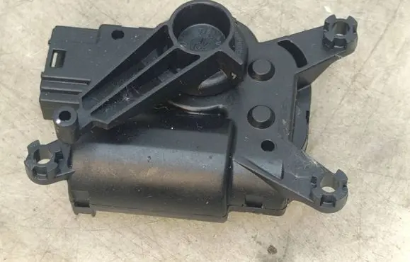Volkswagen Touareg I 52411483R03 3093694 041005D05