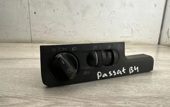 Volkswagen PASSAT B4 Light switch 3A1941531E
