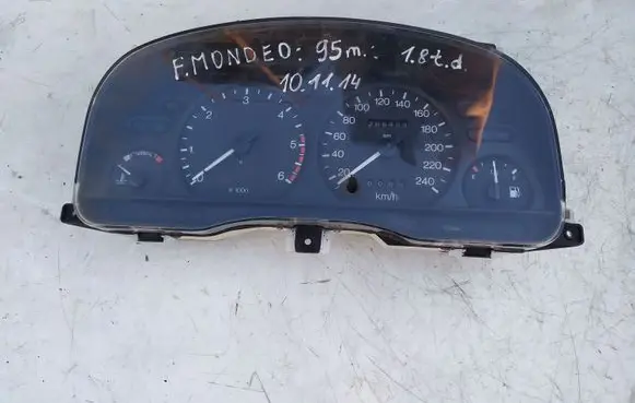 Ford Mondeo MK I Speedometer (instrument cluster)