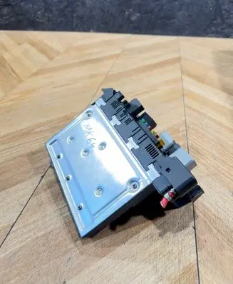 Mercedes-Benz E W211 Fuse module 2115454301