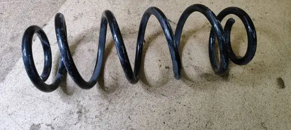 Volkswagen PASSAT B5.5 Front coil spring