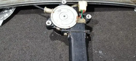Mitsubishi Space Wagon Front door window regulator motor