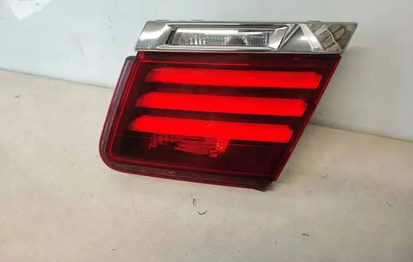 BMW 7 F01 F02 F03 F04 Tailgate rear/tail lights 7300272