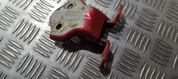 Hyundai Elantra Front door upper hinge