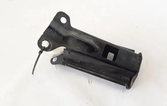 Volvo S80 Radiator mount bracket 31274500