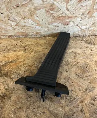 Toyota RAV 4 (XA50) Accelerator throttle pedal