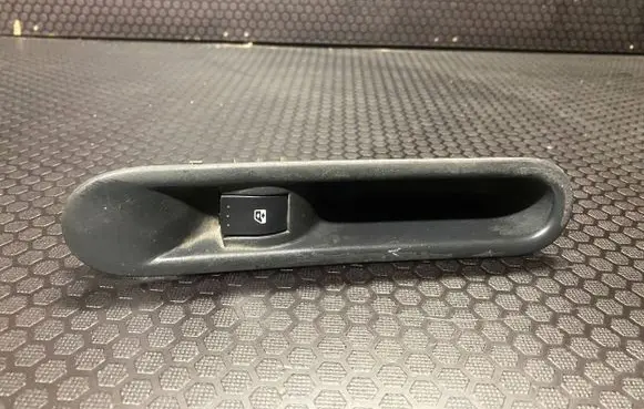 Renault Espace - Grand espace IV Electric window control switch 8200327347