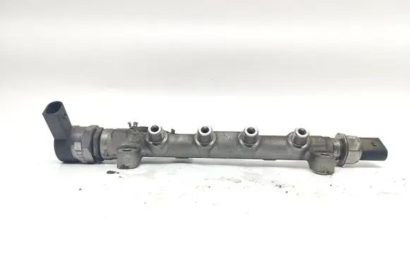 Audi A4 S4 B9 Fuel main line pipe 04l089b