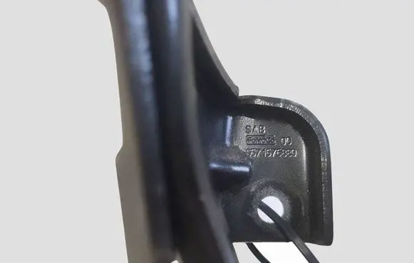 Volvo V40 Oil level dip stick