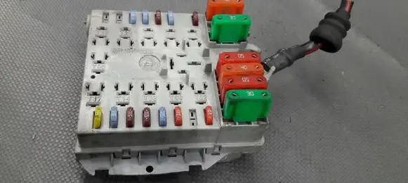 Alfa Romeo 147 Fuse box set 51742419